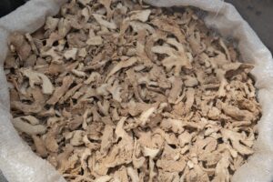 Premium quality dried split ginger available at Palmadex